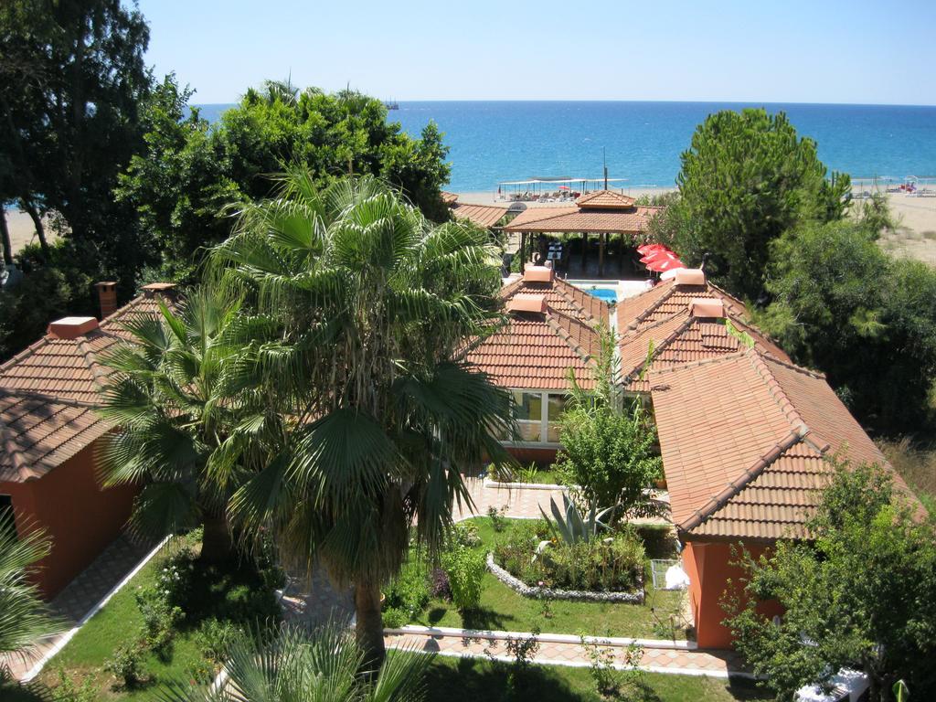 As Queen Beach Hotel Kizilot Room photo
