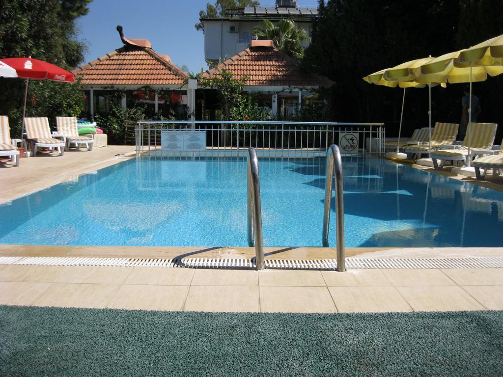 As Queen Beach Hotel Kizilot Exterior photo