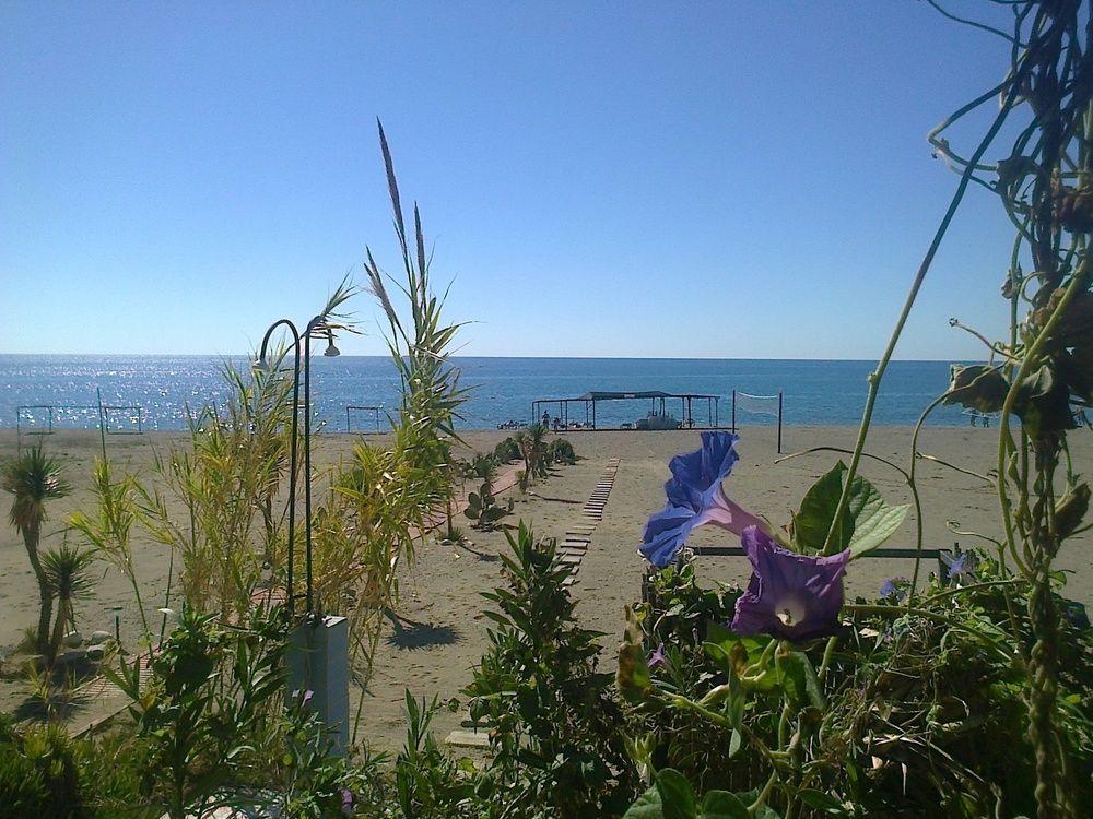 As Queen Beach Hotel Kizilot Exterior photo