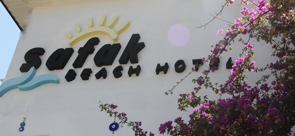As Queen Beach Hotel Kizilot Exterior photo